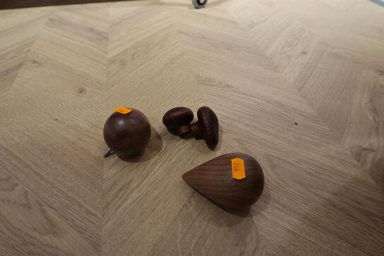 Div. Knager bl.a. FERM LIVING