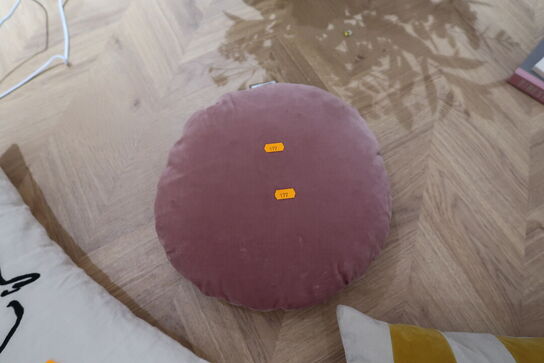 Pude CHRISTINA LUNDSTEEN