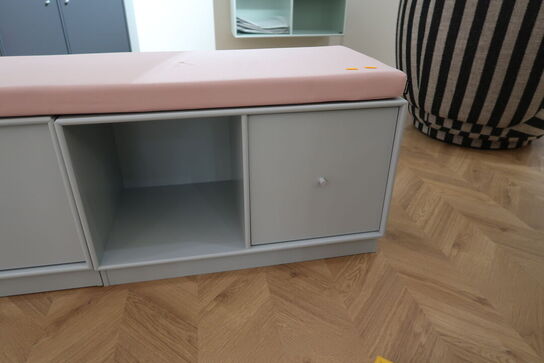 2 stk. bænke/reoler/skabe MONTANA med hynde