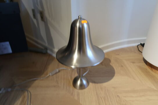 Bordlampe VERPAN Pantom Matt Metallic Lille