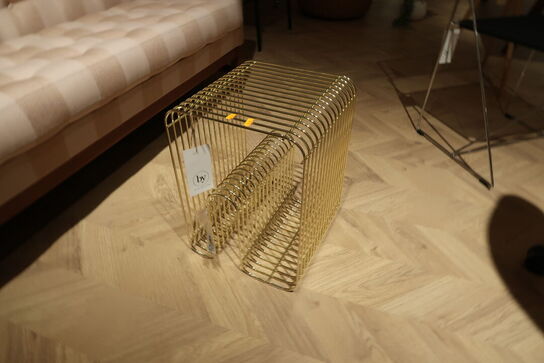 Skammel AYTM Curva Stool And Shelf Gold