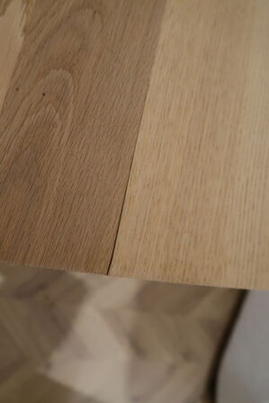 Spisebord DK3 TEN TABLE Eg/sæbe (se lille revne i plade)