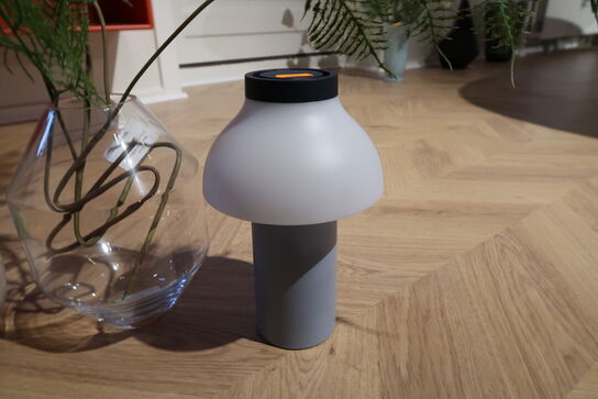 Bordlampe HAY PC, vase m.m.