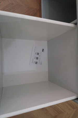 2 stk. bænke/reoler/skabe MONTANA med hynde