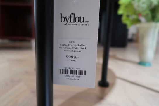 Sofabord GUBI Carmel Coffee Table Black Semi Matt / Rock