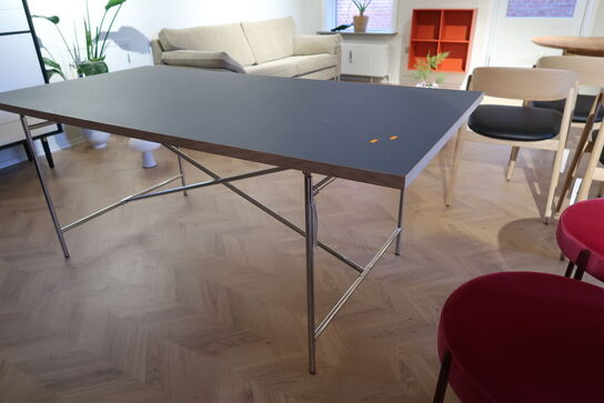 Spisebord EIERMUNK m/lineleum og cromstel