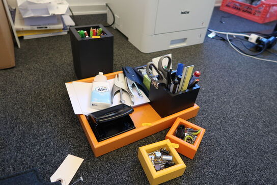 Div. Bakker MONTANA med indhold