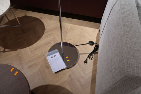 Gulvlampe GUBI Multi-Lite