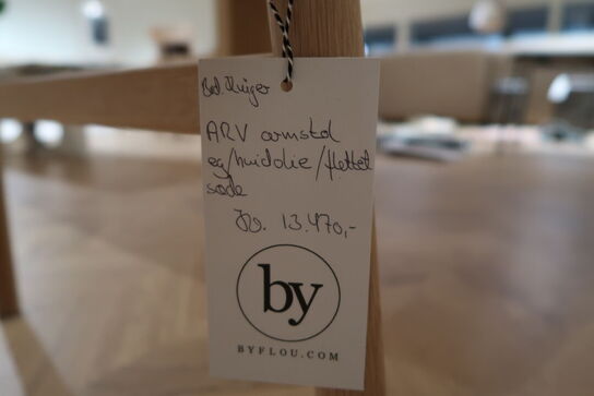 Spisebordsstol BRD. KRÜGER Arv Armstol eg/hvidolie / Flettet Sæde