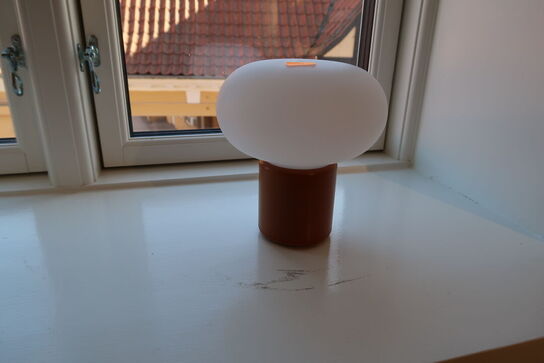 Bordlampe NEW WORKS Karl-Johan Portable Ochre Yellow