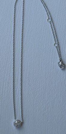 Solitaire halskæde af 14 kt. guld med brillantsleben laboratorieskabte diamant på samlet samlet ca. 0.43 ct