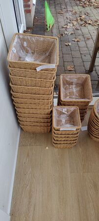 Varelager og salgsvarer i butik (OBS: Læs beskrivelse!)