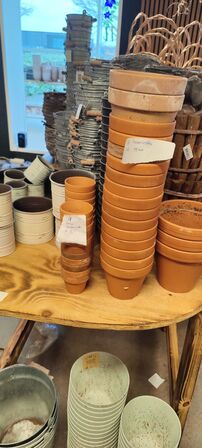 Varelager og salgsvarer i butik (OBS: Læs beskrivelse!)