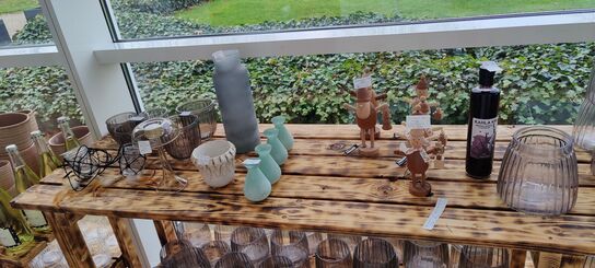 Varelager og salgsvarer i butik (OBS: Læs beskrivelse!)