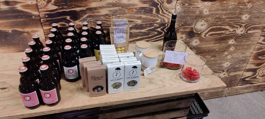 Varelager og salgsvarer i butik (OBS: Læs beskrivelse!)