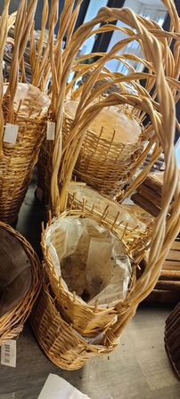 Varelager og salgsvarer i butik (OBS: Læs beskrivelse!)