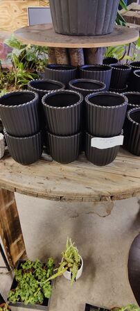 Varelager og salgsvarer i butik (OBS: Læs beskrivelse!)