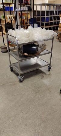 Butiksinventar (OBS: Læs beskrivelse!)