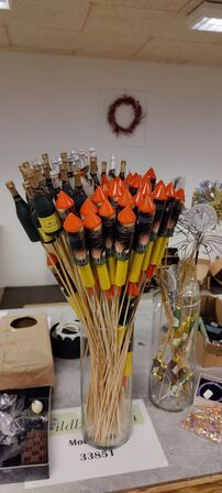 Varelager og salgsvarer i butik (OBS: Læs beskrivelse!)