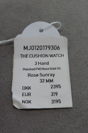 Marc Jacobs The Cushion Watch 32 mm Rose Sunray