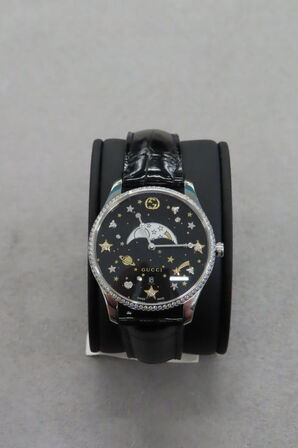 Gucci Ur Med Sort Rem Og Stjerner