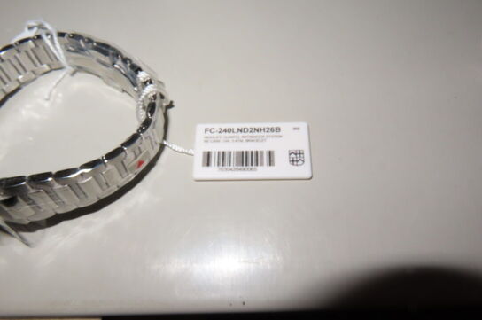 Ur Frederique Constant med Blå Urskive og Stållænke