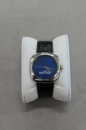 Marc Jacobs The Cushion Watch med Blå Ursik