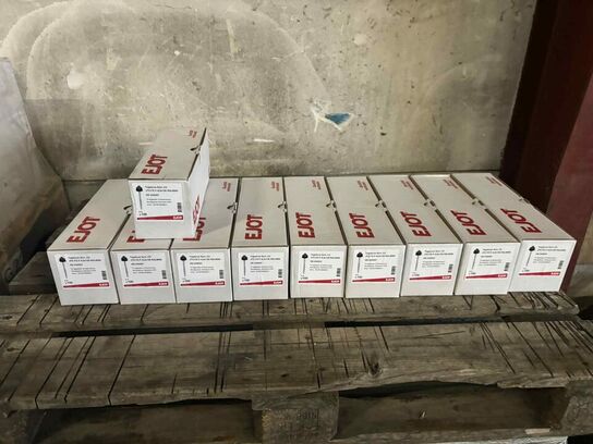 10 stk kasser med tagskruer EJOT