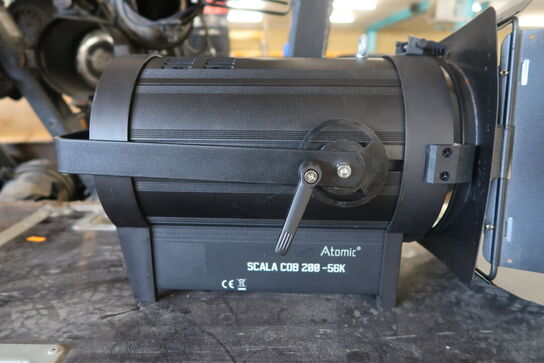 3 stk. LED fresnel lamper m. DMX ATOMIC Scala COB200 56K (Momsfri)