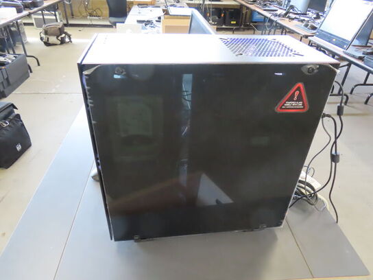 Komplet Gaming PC med Skærm, Mus og tastetur (SHARK GAMING, BENQ, STEEL SERIES)