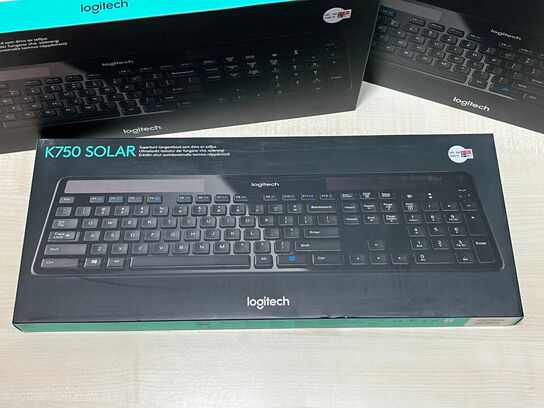 3 stk. tastatur, LOGITECH Solar K750