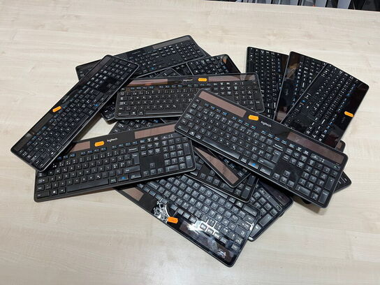 20 stk. tastature, LOGITECH SOLAR K750