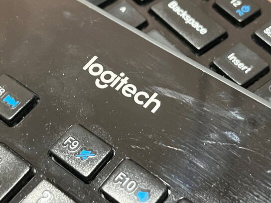20 stk. tastature, LOGITECH SOLAR K750