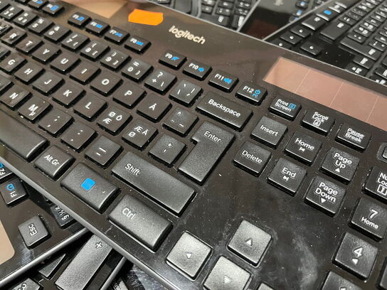 20 stk. tastature, LOGITECH SOLAR K750