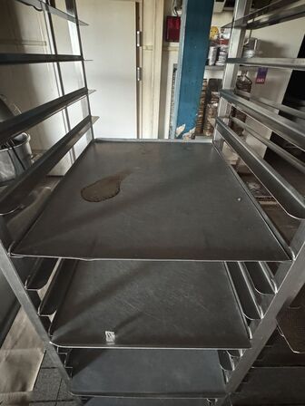 2 stk. Indstik vogne med bageplader