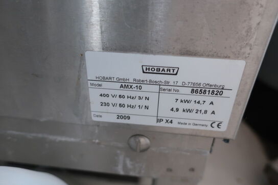 Hætteopvaskemaskine HOBART AMX-10 med vaskebord 