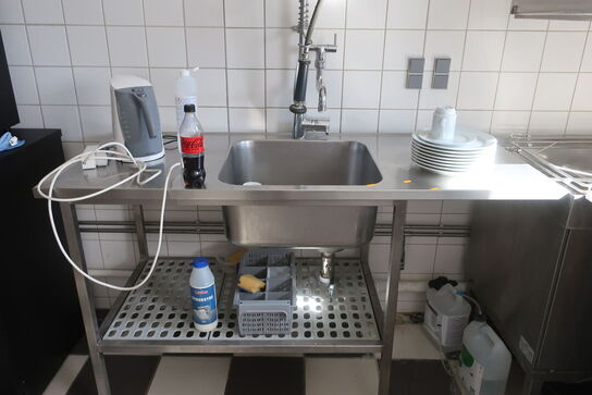 Hætteopvaskemaskine HOBART AMX-10 med vaskebord 