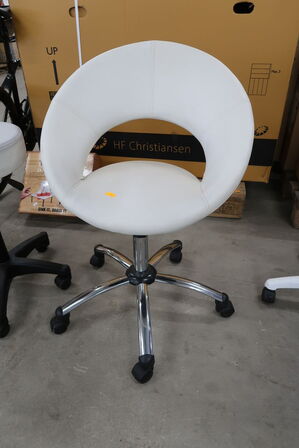 Chair, stool and 2 pcs. trucks