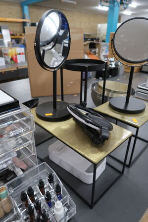 Floor lamp as well as various interiors and displays