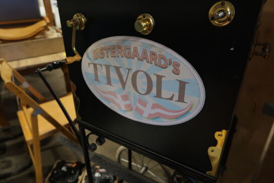 Opbevaringkasse med rekvisit