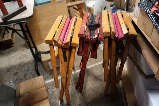 3 stk. stativer til serveringsbakker