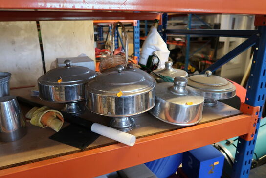 Div. Rekvisitter på hylde