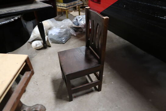 Klaver JOHN STROHMENGER & SONS London samt stol