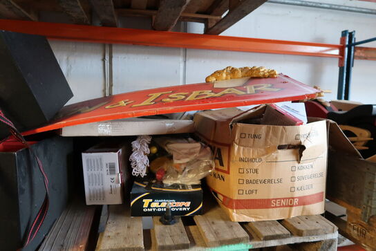 Palle med div. Spil, legetøj m.m.