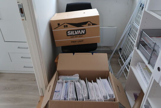 Tøjstativer, reoler, 4 stk. jalousiskabe EFG, Printer CANON m.m.