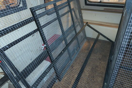 Campingvogn HOME-CAR (ombygget til at huse dyr)(momsfri)