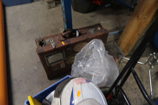 Kuffert, sækkevogn m.m.