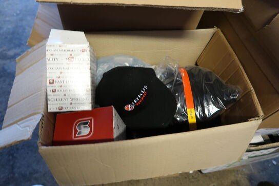 Palle med div. Merchandise m.m.