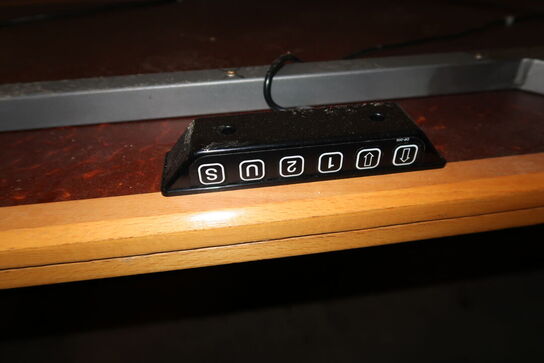 2 stk. el. hæve/sænke skriveborde