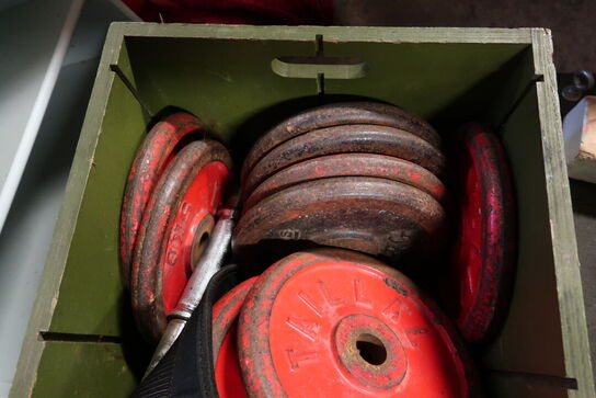 Kasse med div. Vægtskiver m.m.